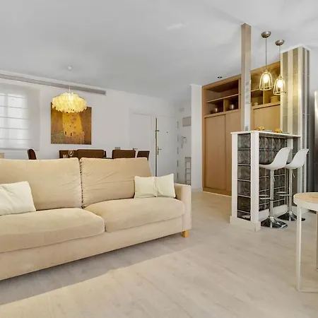Ayma Soho Apartment